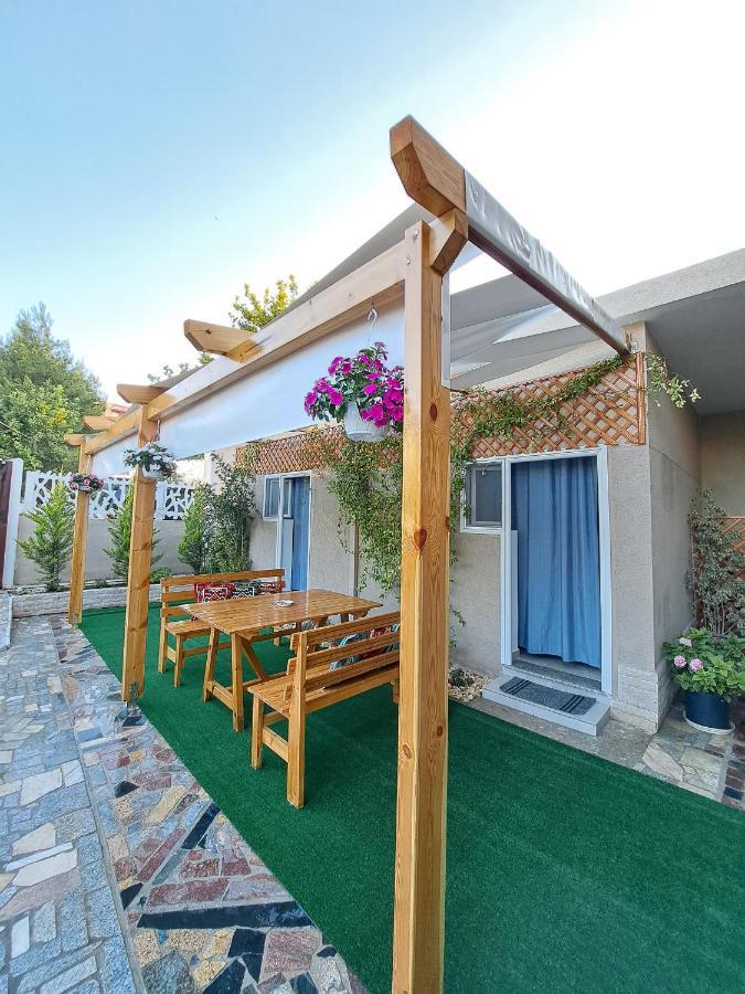 Appartments Kristi&Iris Vlorë Екстериор снимка